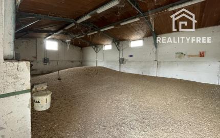 Na predaj rodinný dom na 2174 m² pozemku v obci Nový Život