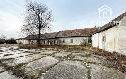 Na prenájom rodinný dom na 2174 m² pozemku v obci Nový Život