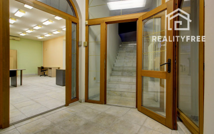 Na prenájom predajňa a kancelárske priestory v Šamoríne
