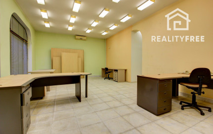 Na prenájom predajňa a kancelárske priestory v Šamoríne