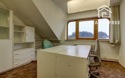 Na prenájom predajňa a kancelárske priestory v Šamoríne