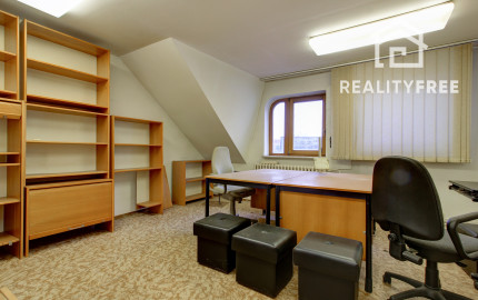 Na prenájom predajňa a kancelárske priestory v Šamoríne