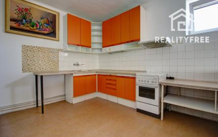 Na predaj: 4i RD -INVESTIČNÁ PRÍLEŽITOSŤ - obec Hamuliakovo