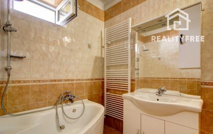 Na predaj: 4i RD -INVESTIČNÁ PRÍLEŽITOSŤ - obec Hamuliakovo