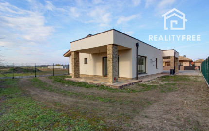 Na predaj: 4izbový rodinný dom kolaudovaný – Šamorín-Bučuháza,  stav štandard