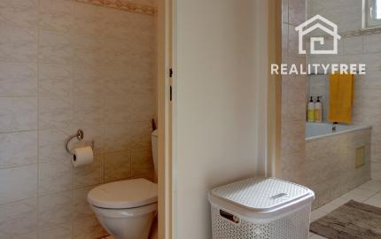 Na predaj: 2 izbový byt 49,79 m², Latorická,  BA-Pod. Biskupice