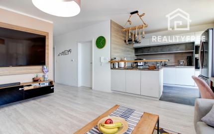 REZERVOVANÝ- Na predaj 3 izbový byt so záhradkou v Hamuliakove