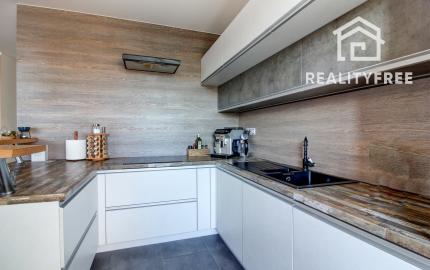 REZERVOVANÝ- Na predaj 3 izbový byt so záhradkou v Hamuliakove