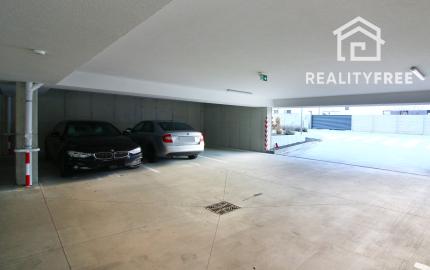 Na prenájom: 2-i byt s terasou, loggiou, bazénom a parkovaním v Rovinke