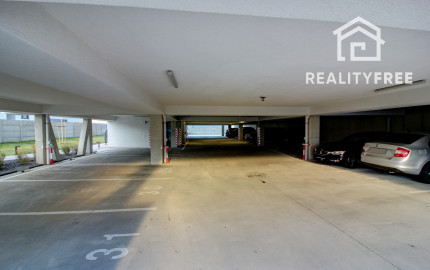 Na prenájom: 2-i byt s terasou, loggiou, bazénom a parkovaním v Rovinke