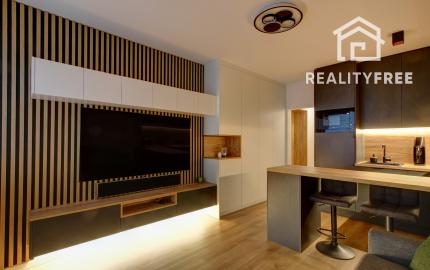 Prenájom - garzónka s balkónom a pivnicou,Ružinov II, Ondavská ulica.