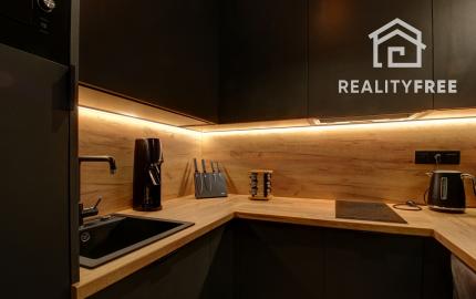 Prenájom - garzónka s balkónom a pivnicou,Ružinov II, Ondavská ulica.