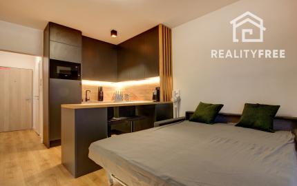 Prenájom - garzónka s balkónom a pivnicou,Ružinov II, Ondavská ulica.