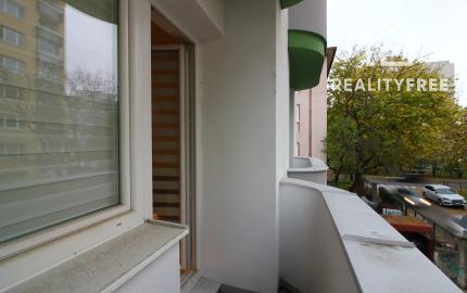 Prenájom - garzónka s balkónom a pivnicou,Ružinov II, Ondavská ulica.