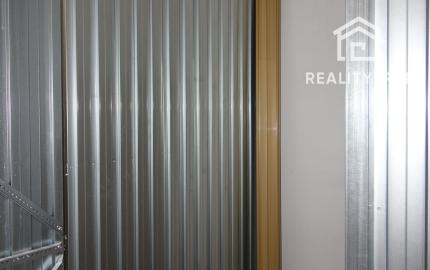 Prenájom - garzónka s balkónom a pivnicou,Ružinov II, Ondavská ulica.