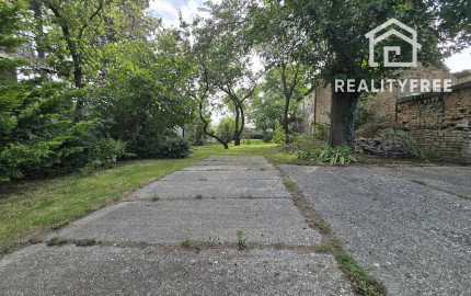 Na predaj stavebný pozemok v Miloslavove, 431 m2