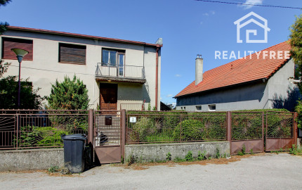 Na predaj: 4 izbový rodinný dom na pozemku 481 m², obec Dobrohošť