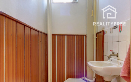 Na predaj: 4 izbový rodinný dom na pozemku 481 m², obec Dobrohošť