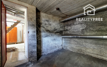 Na predaj: 4 izbový rodinný dom na pozemku 481 m², obec Dobrohošť