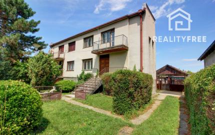 Na predaj: 4 izbový rodinný dom na pozemku 481 m², obec Dobrohošť