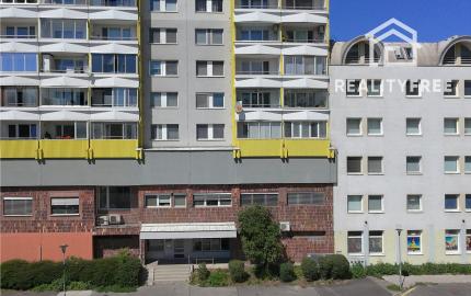 Na predaj dvojgarsónka De Luxe so zasklenou loggiou  – Pečnianska ulica, Petržalka