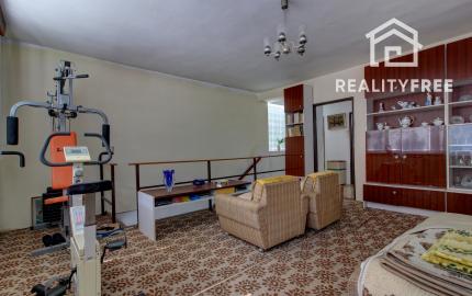 Na predaj: 3izbový rodinný dom s garážou , pozemok 757 m² - Kvetoslavov