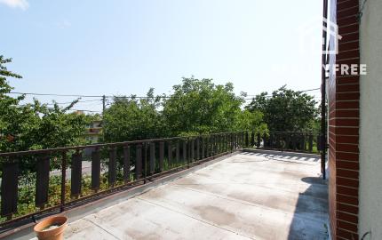 Na predaj: 3izbový rodinný dom s garážou , pozemok 757 m² - Kvetoslavov