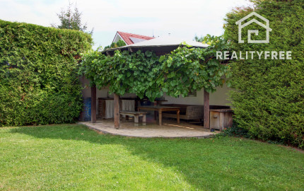 Na predaj - 5i RD s UP 214m², pozemok 625m² Hamuliakovo