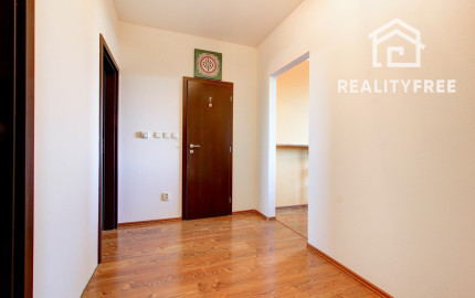 Na predaj: 3 izbový byt 65 m² , Rohovce, okres. Dun. Streda