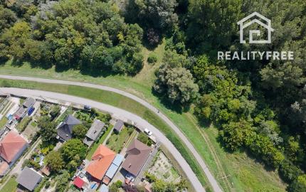 Na predaj: 3,5 izbový rodinný dom s prístavbou a garážou na pozemku o rozlohe 761 m², obec Dobrohošť