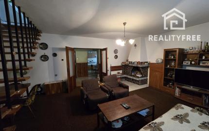 Na predaj: 3izbový rodinný dom s garážou , pozemok 757 m² - Kvetoslavov