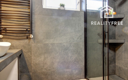 Samostatne stojaci 4i rodinný dom ÚP 110m² v obci Láb, pozemok 286 m²