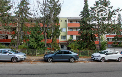 PRENÁJOM - 1 izbový byt - BA Dúbravka, Sokolíkova ulica