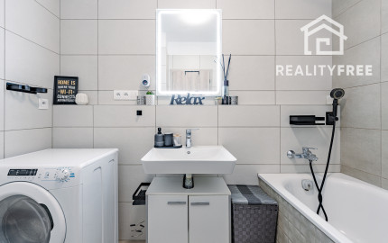 Na predaj 2,5-izbový byt s balkónom – Pezinok, Mahulanka