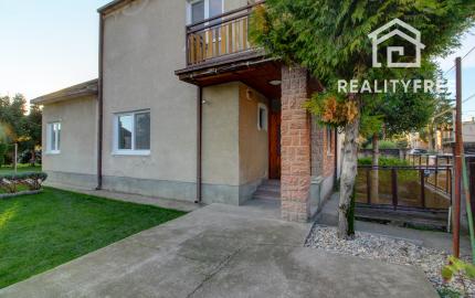 Na predaj 5-izbový rodinný dom s garážou na 954 m² pozemku - Kvetoslavov