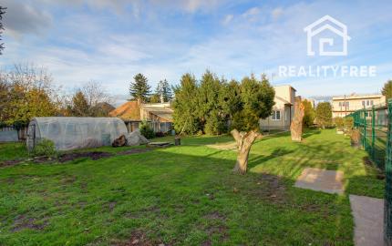 Na predaj 5-izbový rodinný dom s garážou na 954 m² pozemku - Kvetoslavov