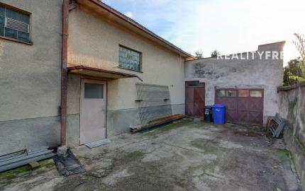 Na predaj 5-izbový rodinný dom s garážou na 954 m² pozemku - Kvetoslavov