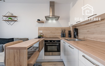 Na predaj 2,5-izbový byt s balkónom – Pezinok, Mahulanka