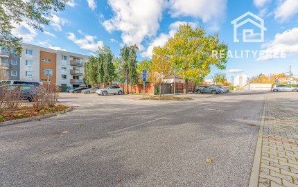 Na predaj 2,5-izbový byt s balkónom – Pezinok, Mahulanka