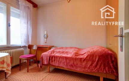 Na predaj: 4izbový rodinný dom s garážou , pozemok 800 m² - Čakany