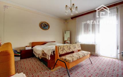 Na predaj: 4izbový rodinný dom s garážou , pozemok 800 m² - Čakany