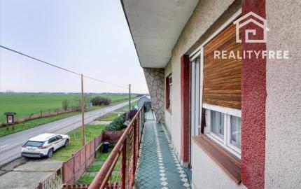 Na predaj: 4izbový rodinný dom s garážou , pozemok 800 m² - Čakany