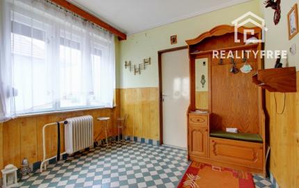 Na predaj: 4izbový rodinný dom s garážou , pozemok 800 m² - Čakany