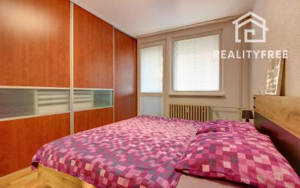 Klimatizovaný, zariadený 3-izbový byt s dvoma loggiami – BA Petržalka, Osuského ulica