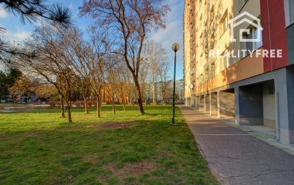 Klimatizovaný, zariadený 3-izbový byt s dvoma loggiami – BA Petržalka, Osuského ulica