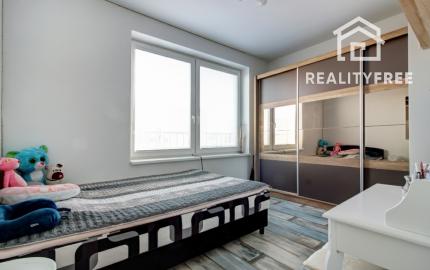 Moderný 4-izbový mezonet so záhradou a parkovaním – Rovinka