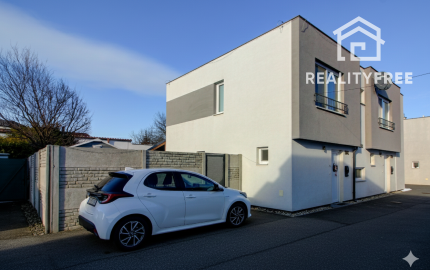 Moderný 4-izbový mezonet so záhradou a parkovaním – Rovinka