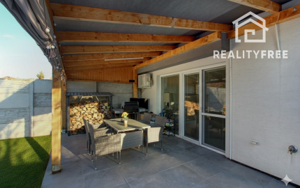 Moderný 4-izbový mezonet so záhradou a parkovaním – Rovinka