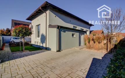 Na predaj dvojgeneračný 5-izbový rodinný dom v Šamoríne- Čilistov