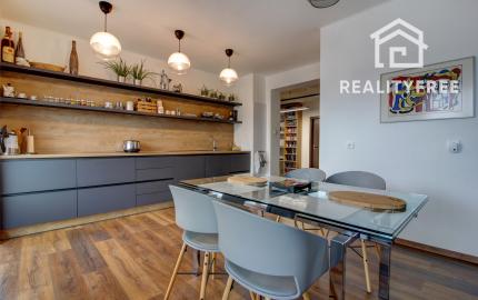 Na predaj dvojgeneračný 5-izbový rodinný dom v Šamoríne- Čilistov